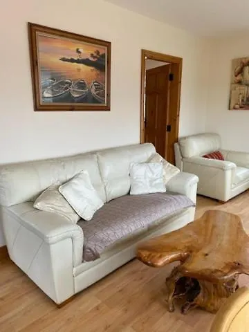 Hillside House - Rose *